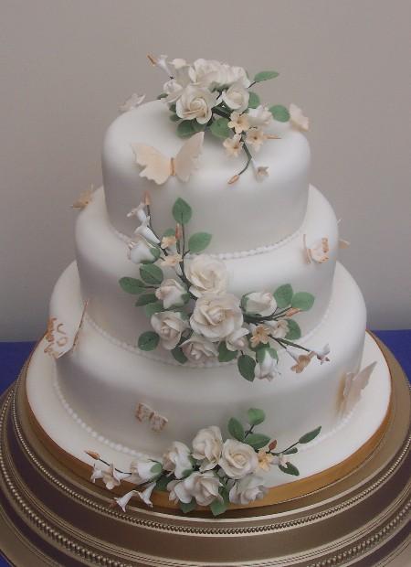 Butterfly Wedding Cake   Ref IC002