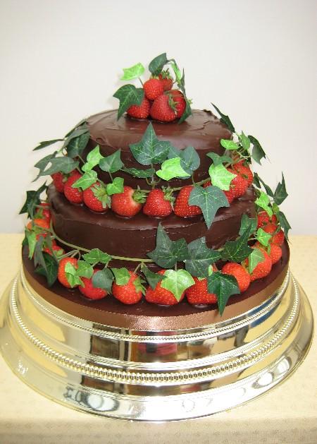 Chocolate Wedding Cake with strawberries and ivy  Ref CW019