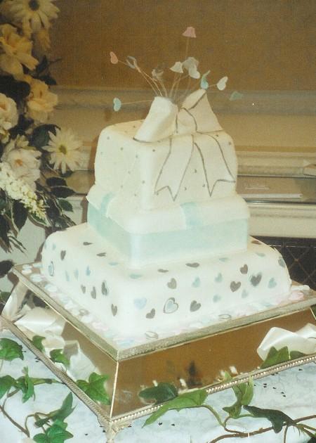 Blue Parcel Wedding Cake  Ref IC713