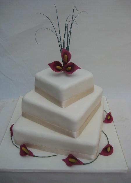 3 tiered twisted square cake with Cala Lillies REF IC094