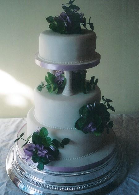 Lilac Silk Wedding Cake  Ref IC724