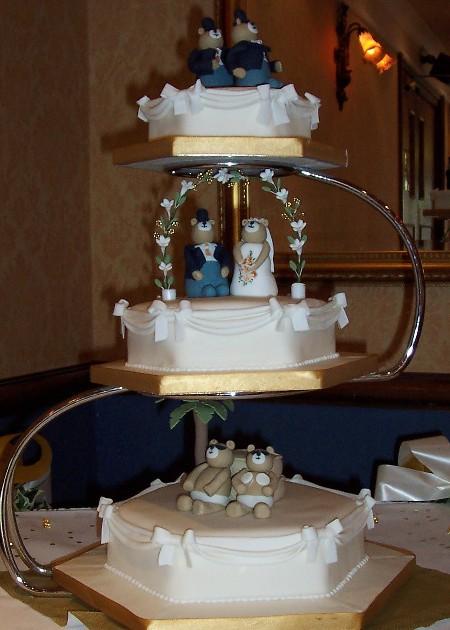 Teddy Bear Wedding Cake Ref SD016