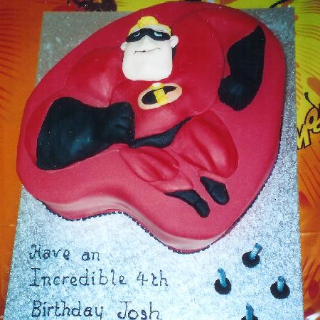 Incredibles Cake
